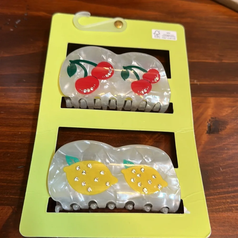 SUNDAY STATE women’s Cherry and Lemon Hair Claw Clip’s pack of two
